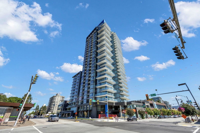 2304 - 1588 Johnston Road, White Rock, V4B 0C5 | Image 2