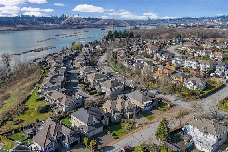 2594 Palisade Crescent, Port Coquitlam, V3C 6B2 | Image 2