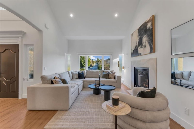 2594 Palisade Crescent, Port Coquitlam, V3C 6B2 | Image 3