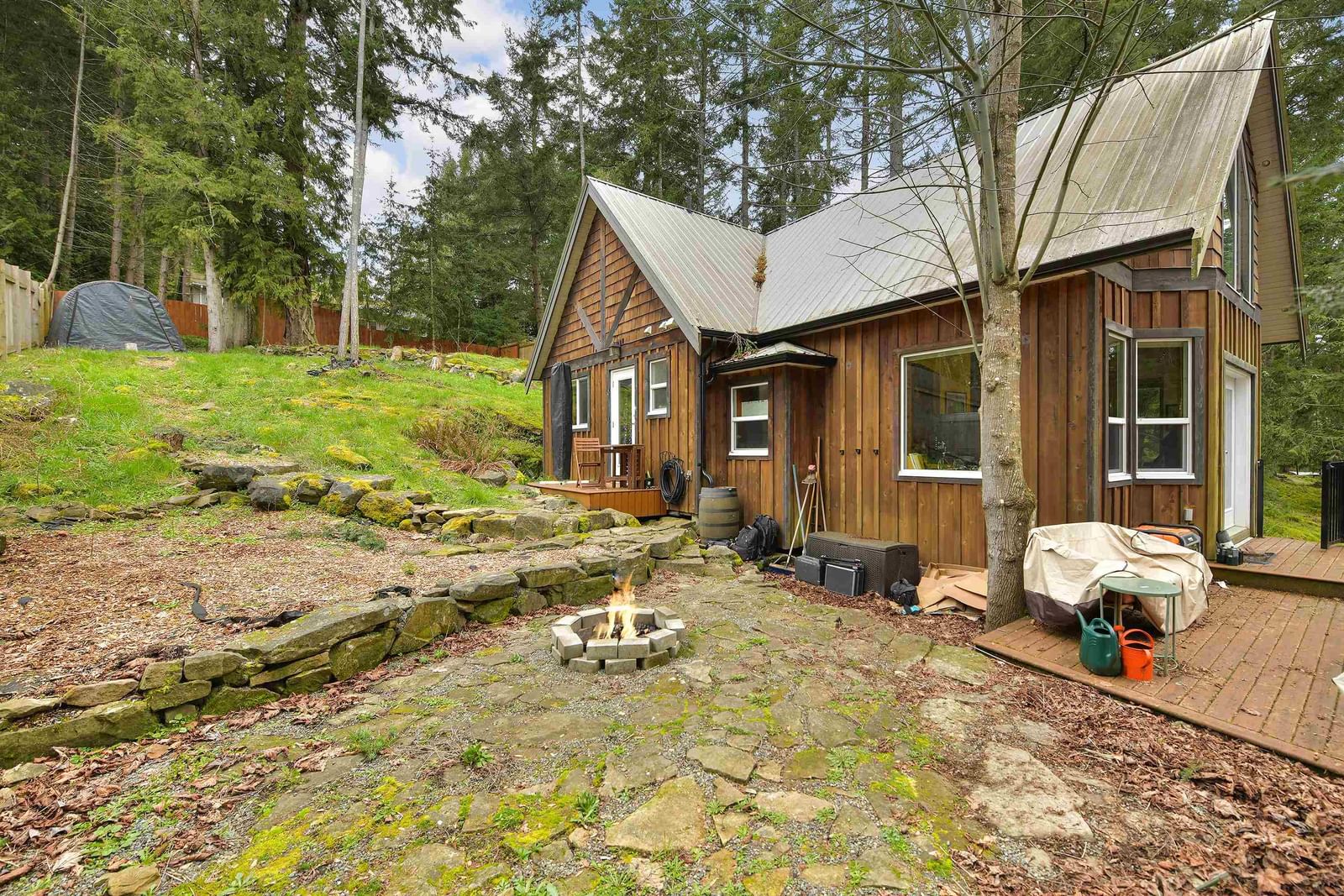 Listing Image 6