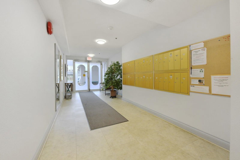 207 - 5955 177b Street