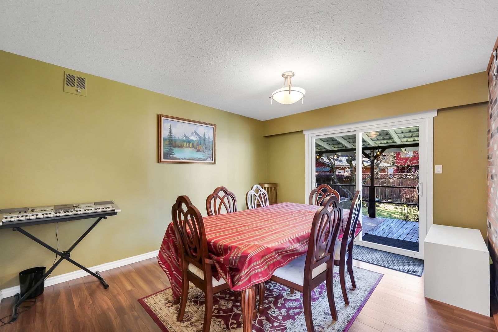 Listing Image 10