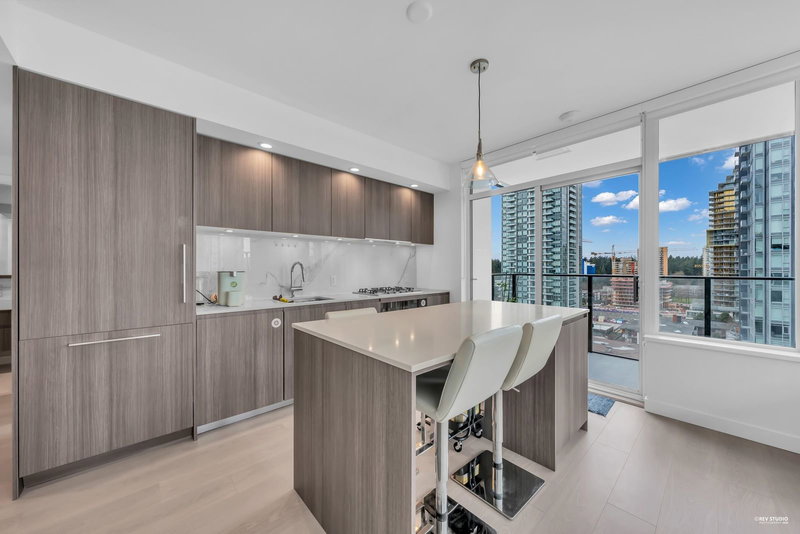 909 - 6537 Telford Avenue, Burnaby, V5H 0K9 | Image 2