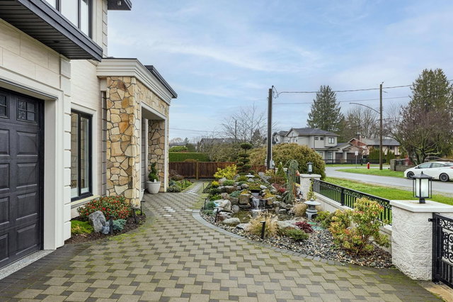 8580 Camden Crescent