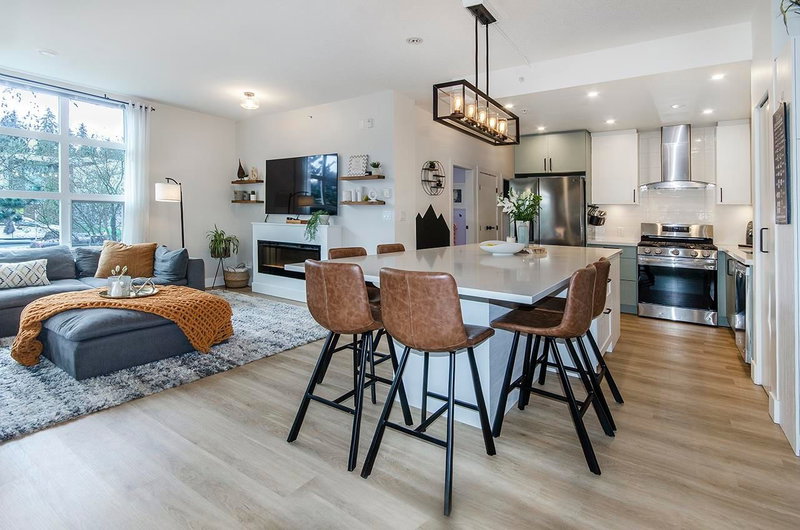 102 - 3602 Aldercrest Drive, North Vancouver, V7G 0A2 | Image 3