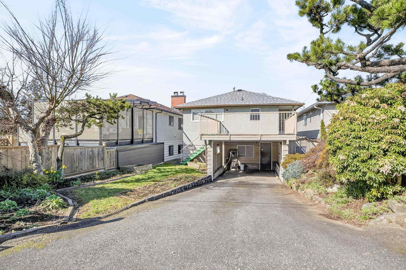 3180 3rd Avenue, Vancouver, V5M 1J2 | Image 2