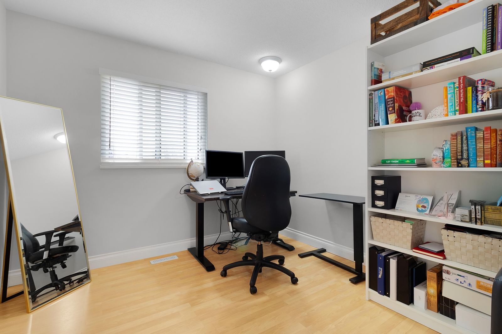 Listing Image 22
