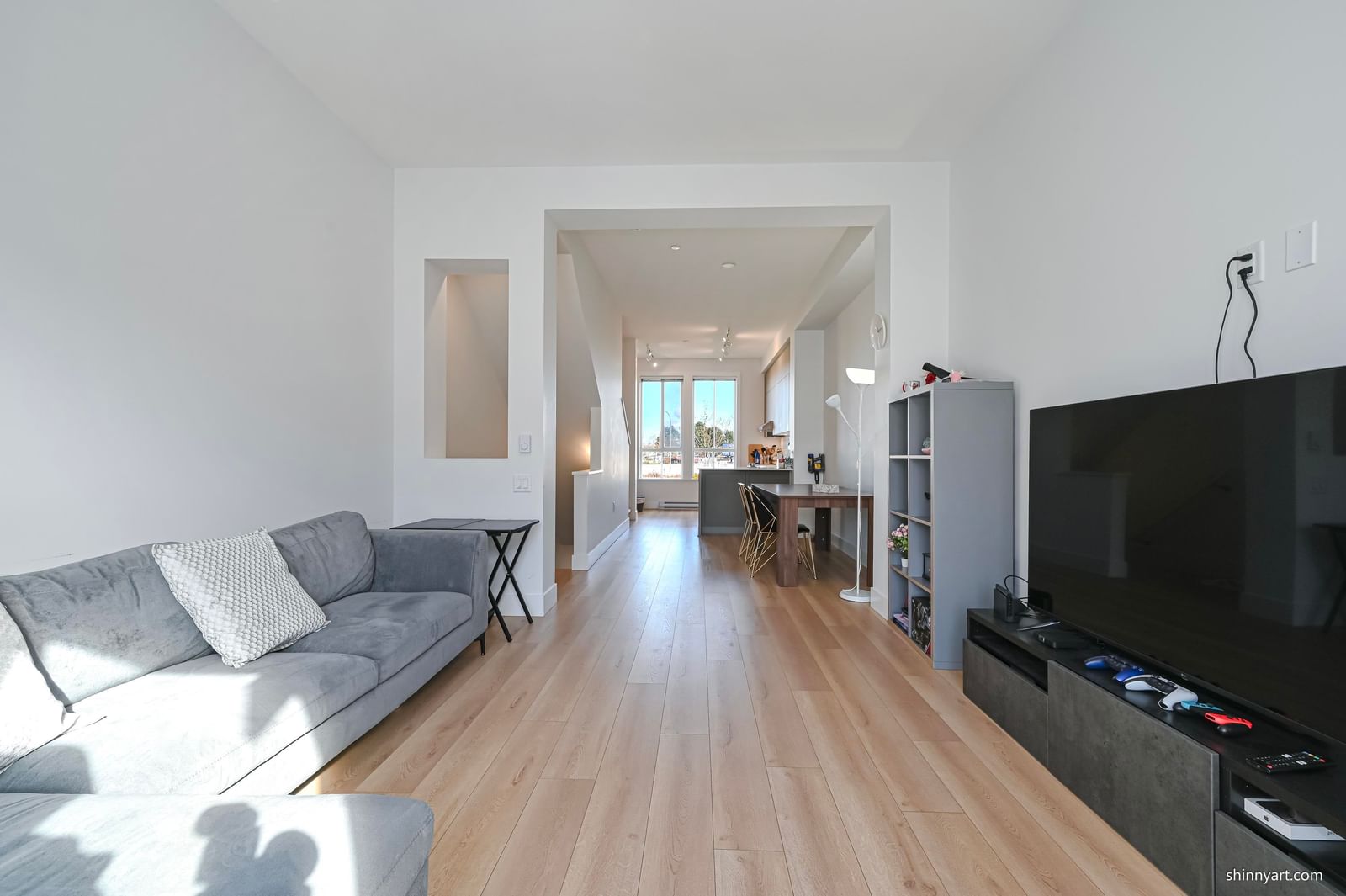 Listing Image 23