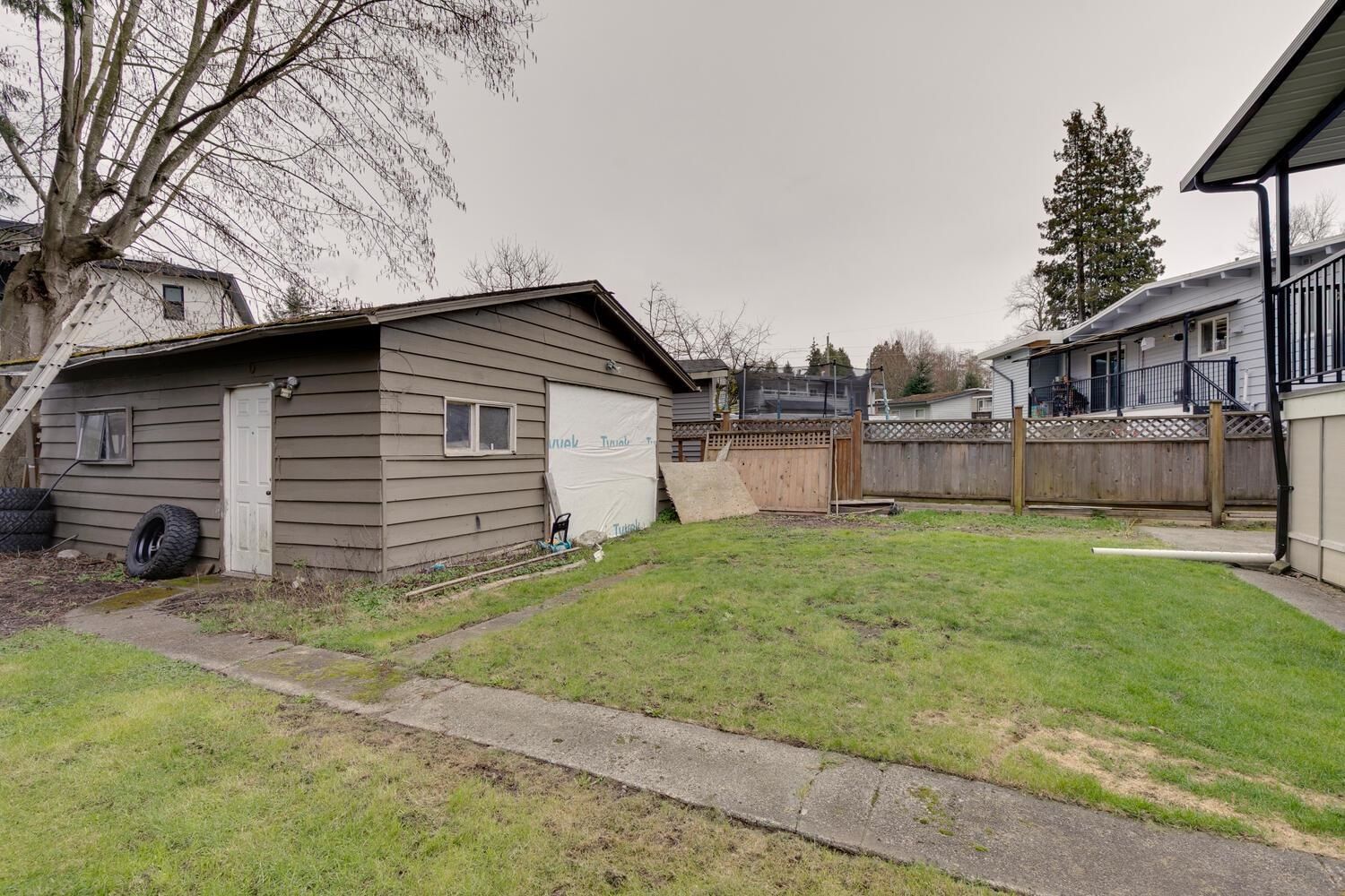 Listing Image 32