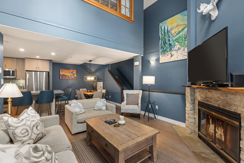 8 - 4857 Painted Cliff Road, Whistler, V8E 1C8 | Image 3