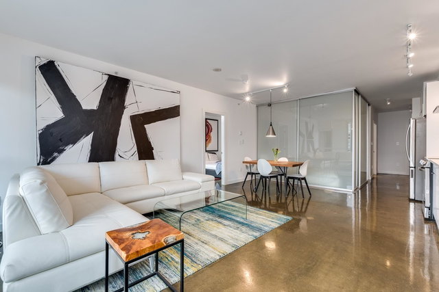 714 - 221 Union Street