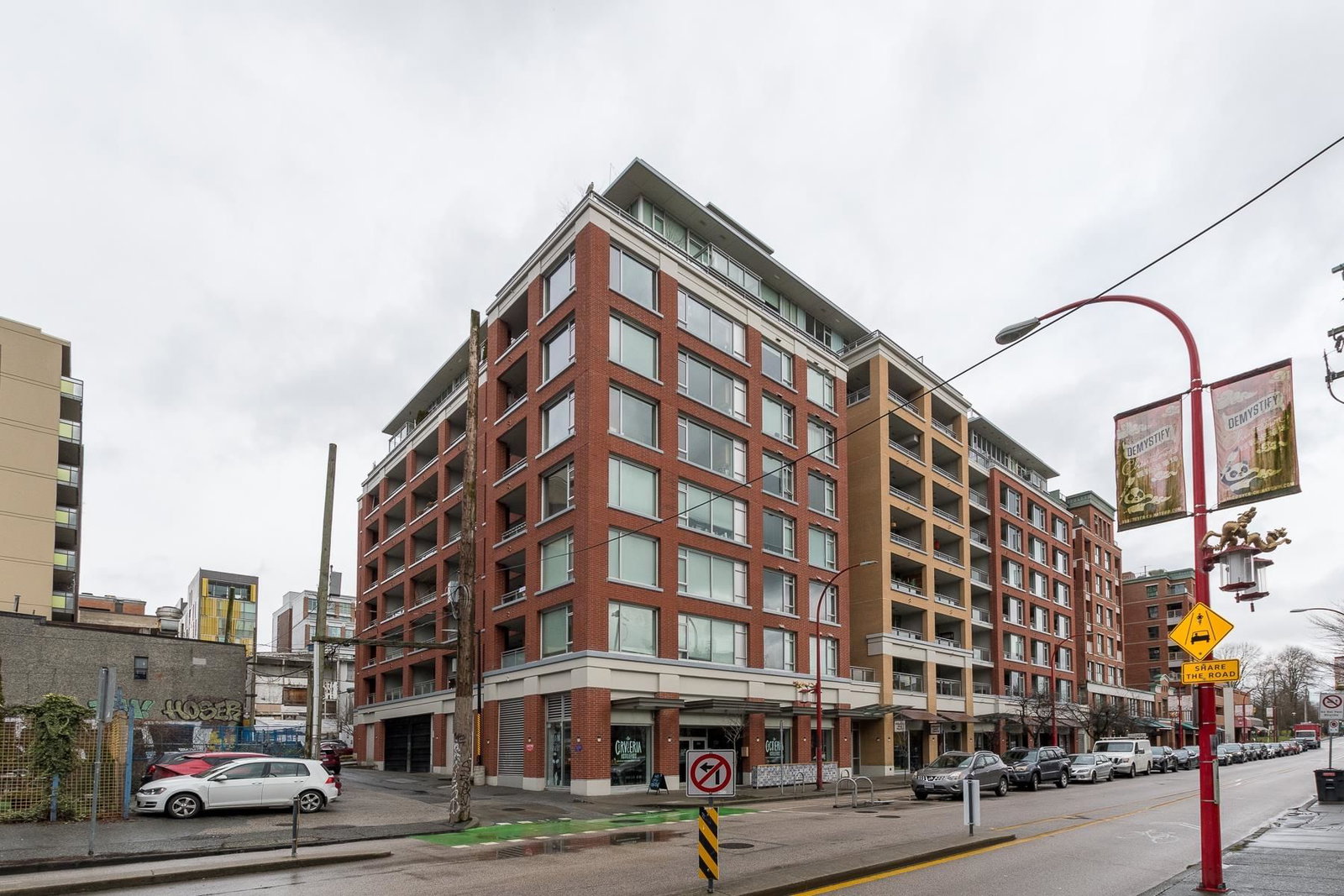 Listing Image 8