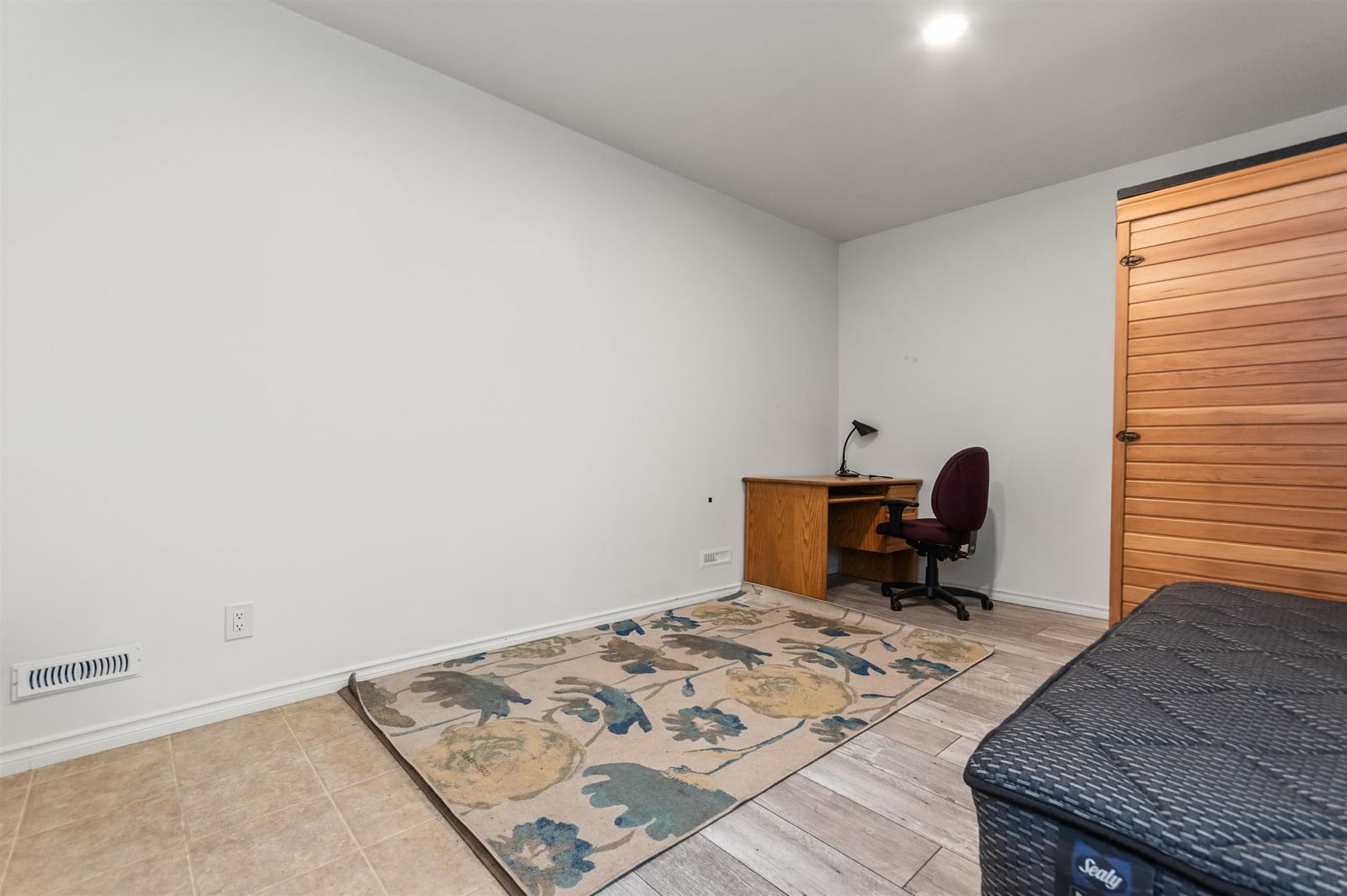 Listing Image 30