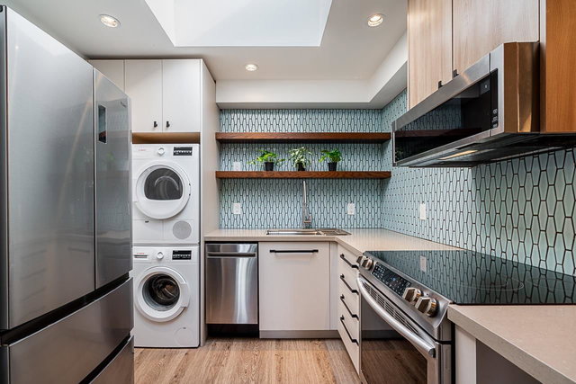 204 - 555 North Road