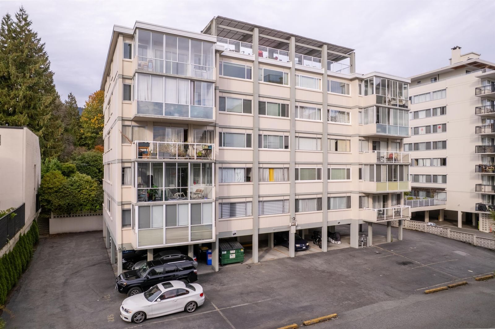 Listing Image 22