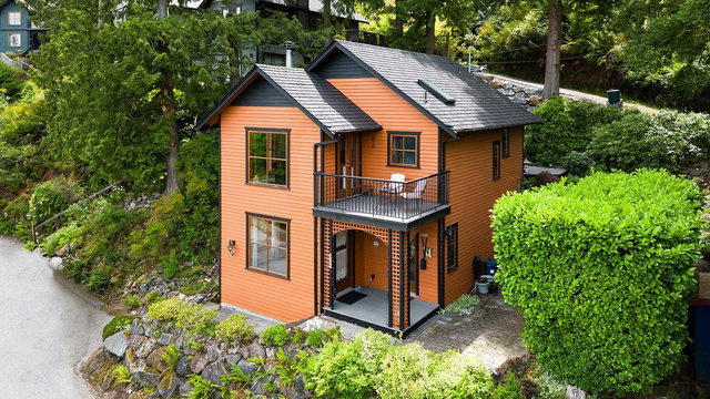 571 Roocroft Lane