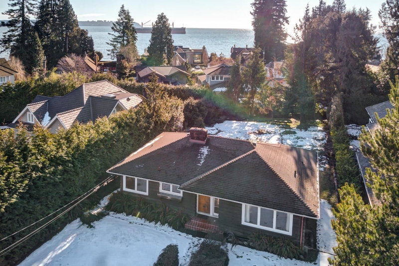 4386 Erwin Drive, West Vancouver, V7V 1H6 | Image 2