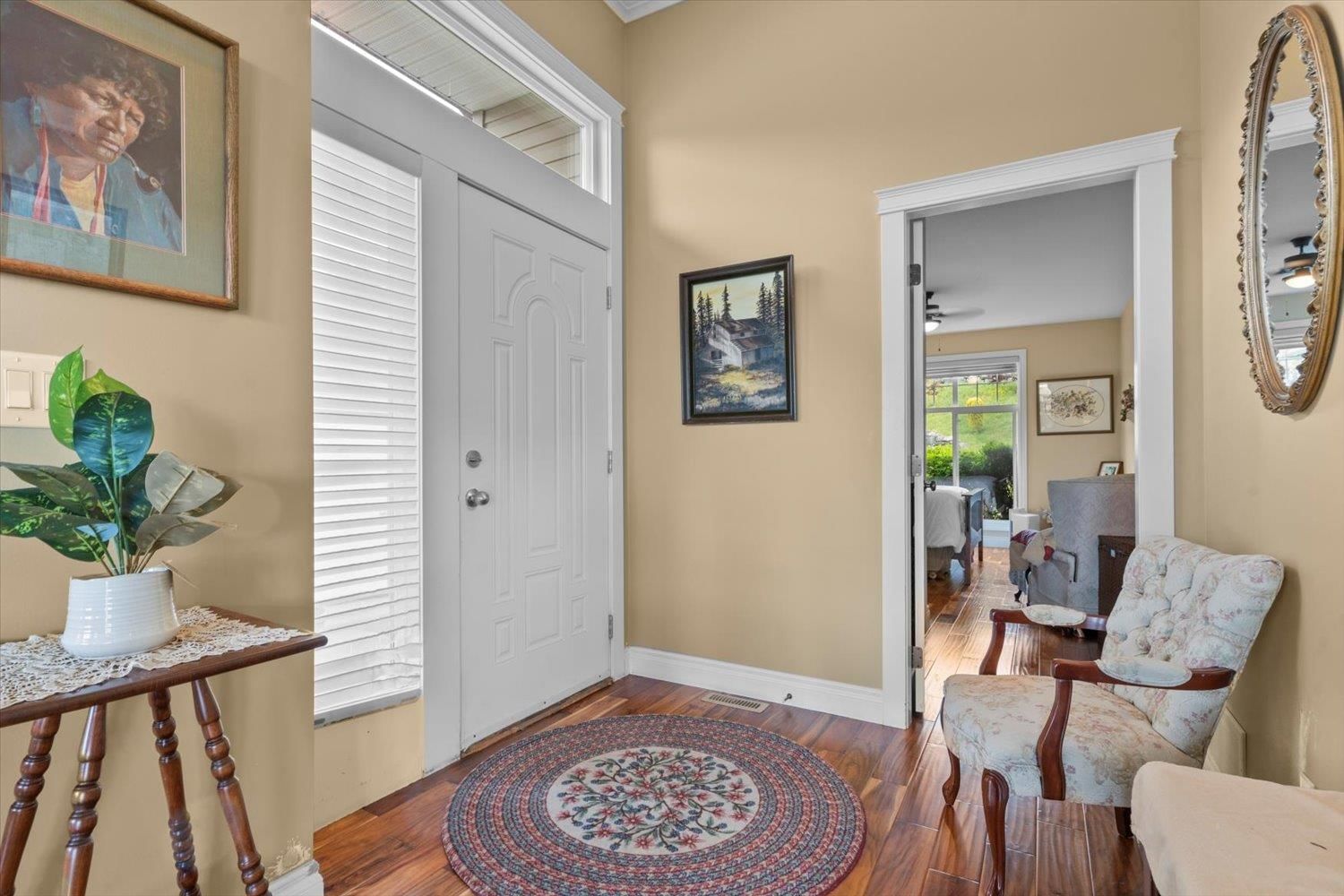 Listing Image 5