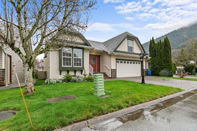 9 - 349 Walnut Avenue | Harrison Hot Springs | Image