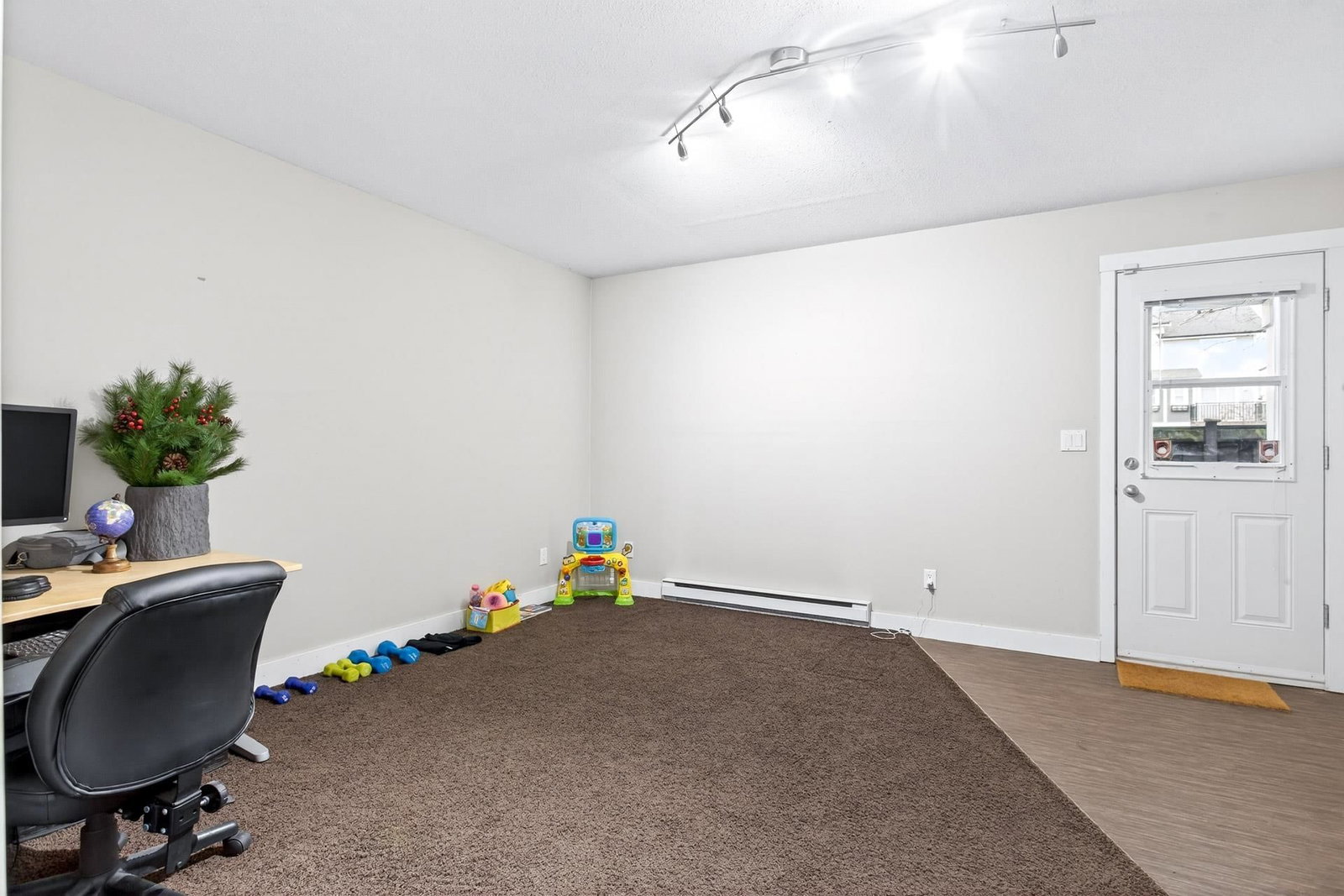 Listing Image 20