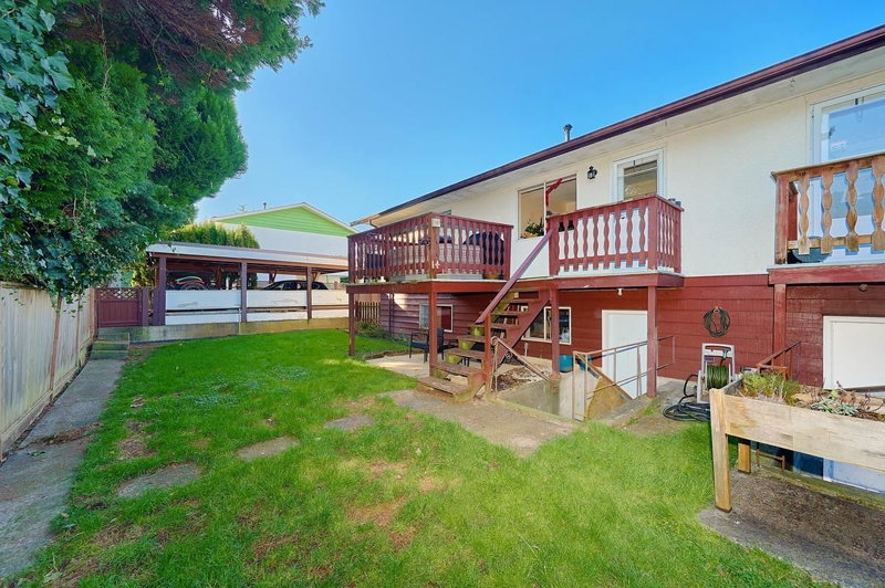 4086/ - 4088 Lister Court, Burnaby, V5G 2C2 | Image 3