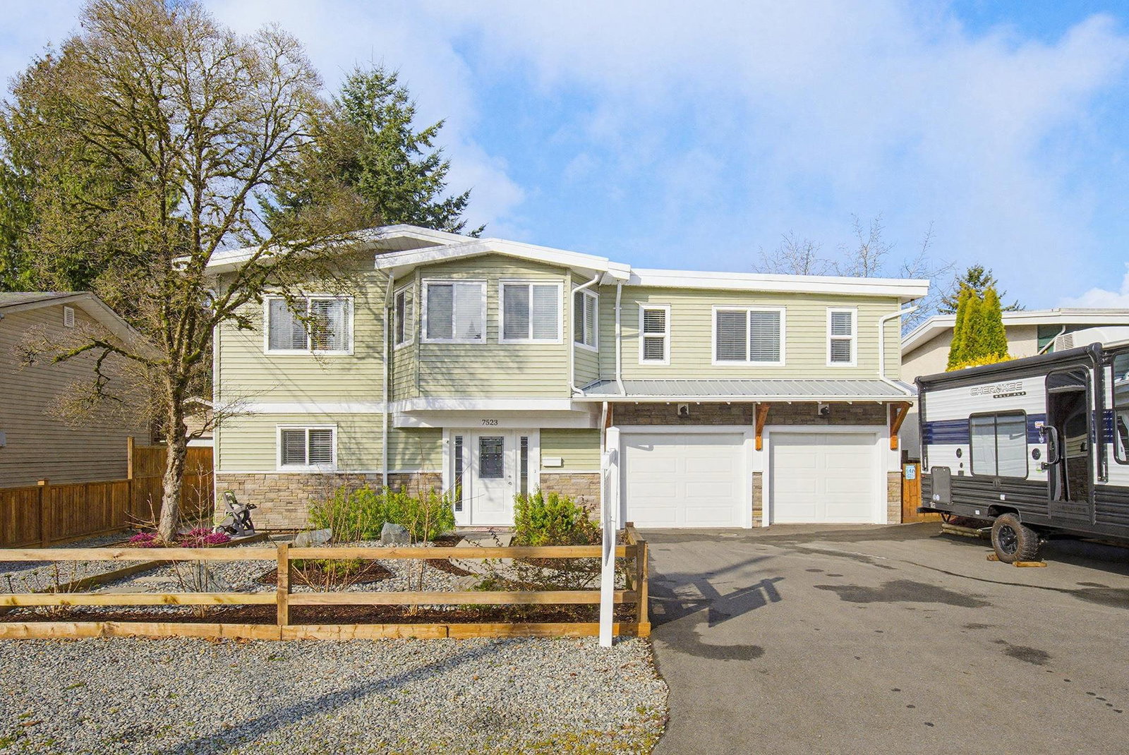 Listing Image 9