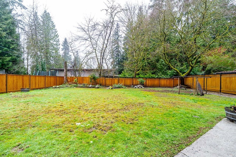 4035 Hoskins Road, North Vancouver, V7K 2P4 | Image 2