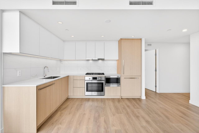 2804 - 308 Alderson Avenue