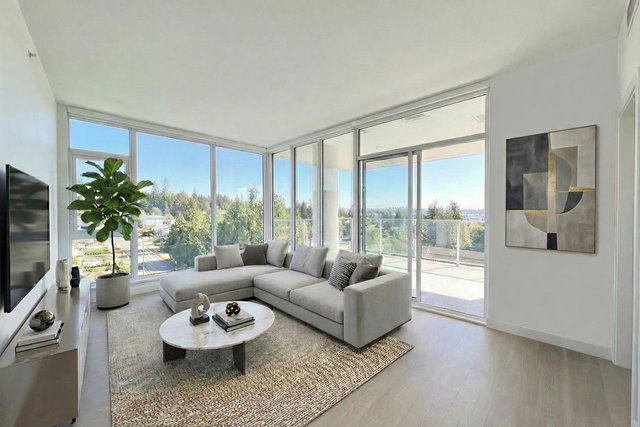 704 - 555 Sydney Avenue