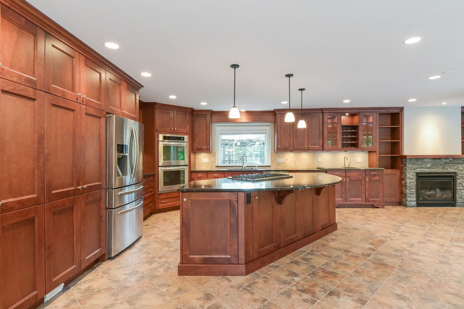Listing Image 9