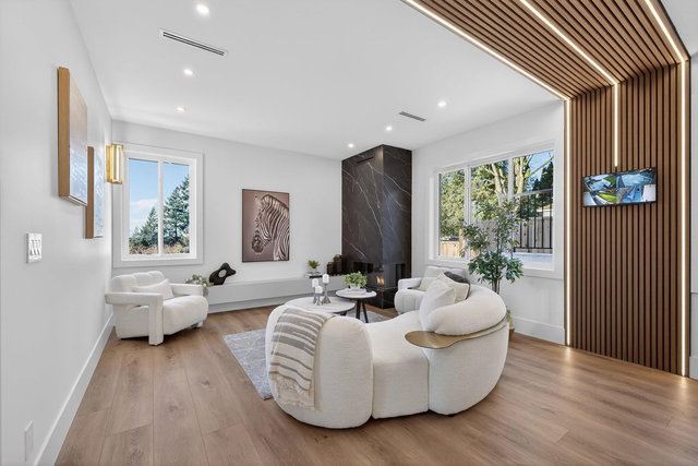 7806 Wiltshire Boulevard