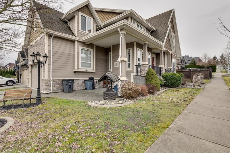 18938 54a Avenue, Surrey, V3S 6R4 | Image 3