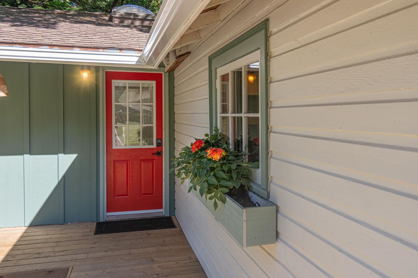 Listing Image 6