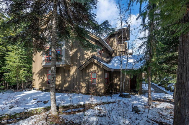 1 - 4652 Blackcomb Way