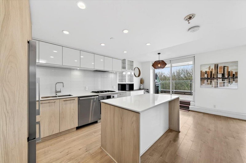 610 - 680 Seylynn Crescent, North Vancouver, V7J 0B5 | Image 3