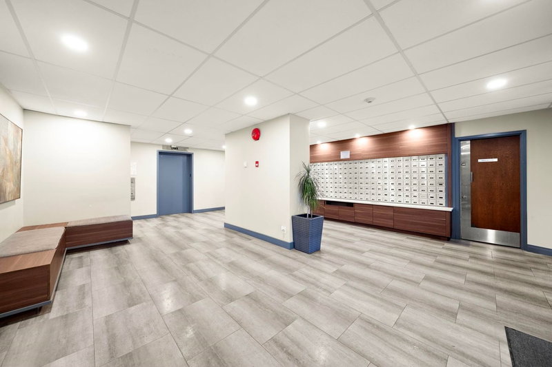 1306 - 9521 Cardston Court, Burnaby, V3N 4R8 | Image 2