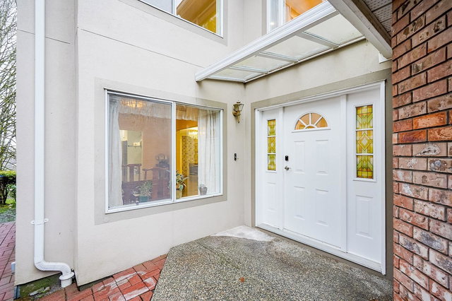 27 - 72 Jamieson Court