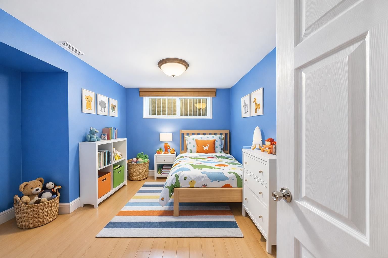 Listing Image 12