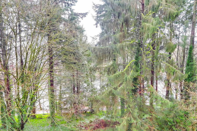 402 - 2024 Fullerton Avenue