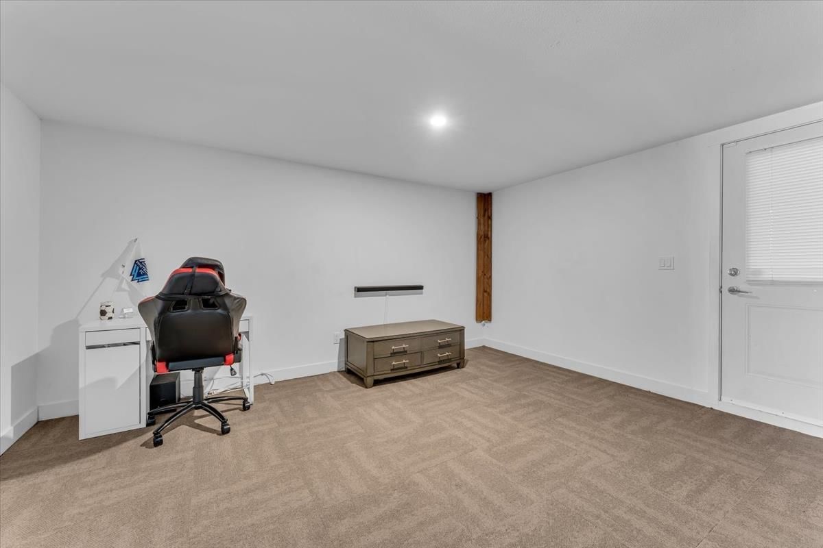 Listing Image 24
