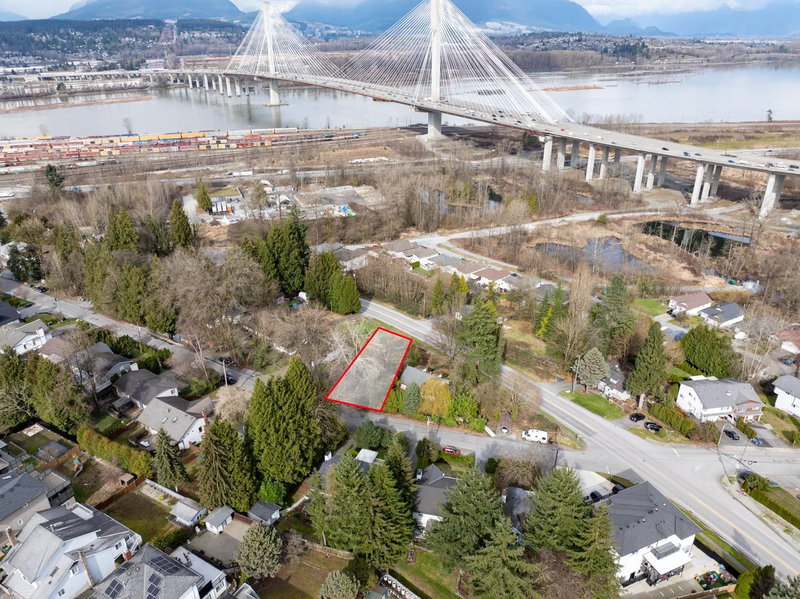 14707 St. Andrews Drive, Surrey, V3R 0A4 | Image 2