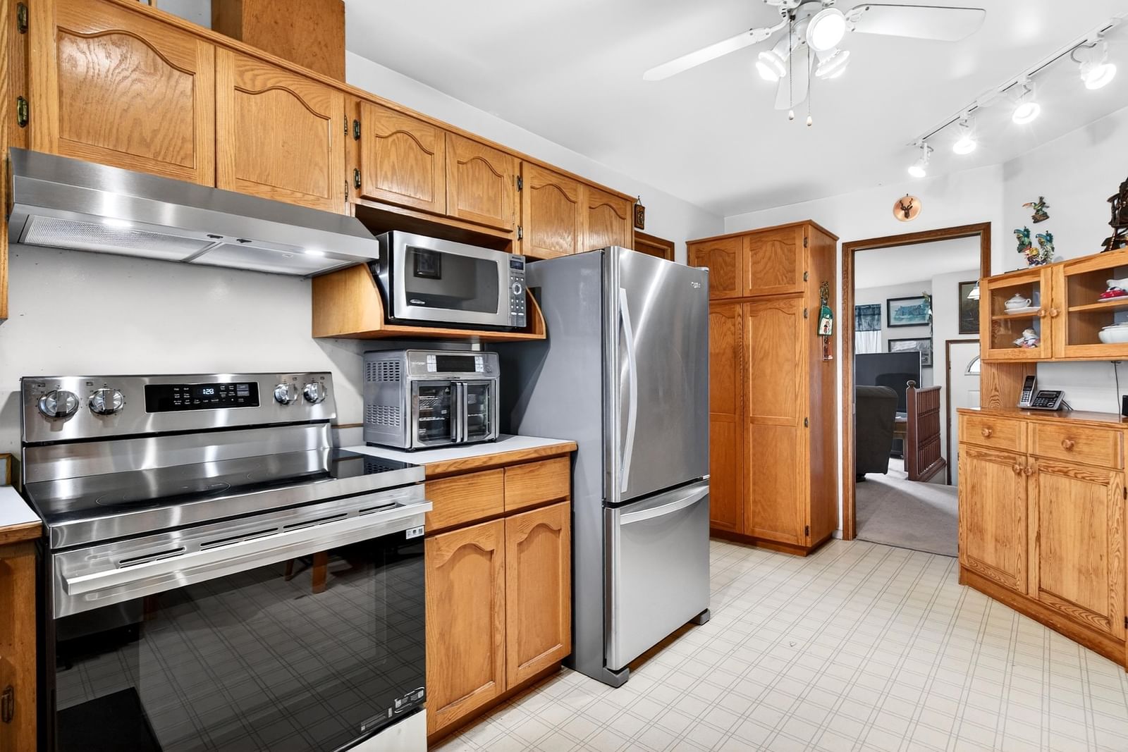 Listing Image 13