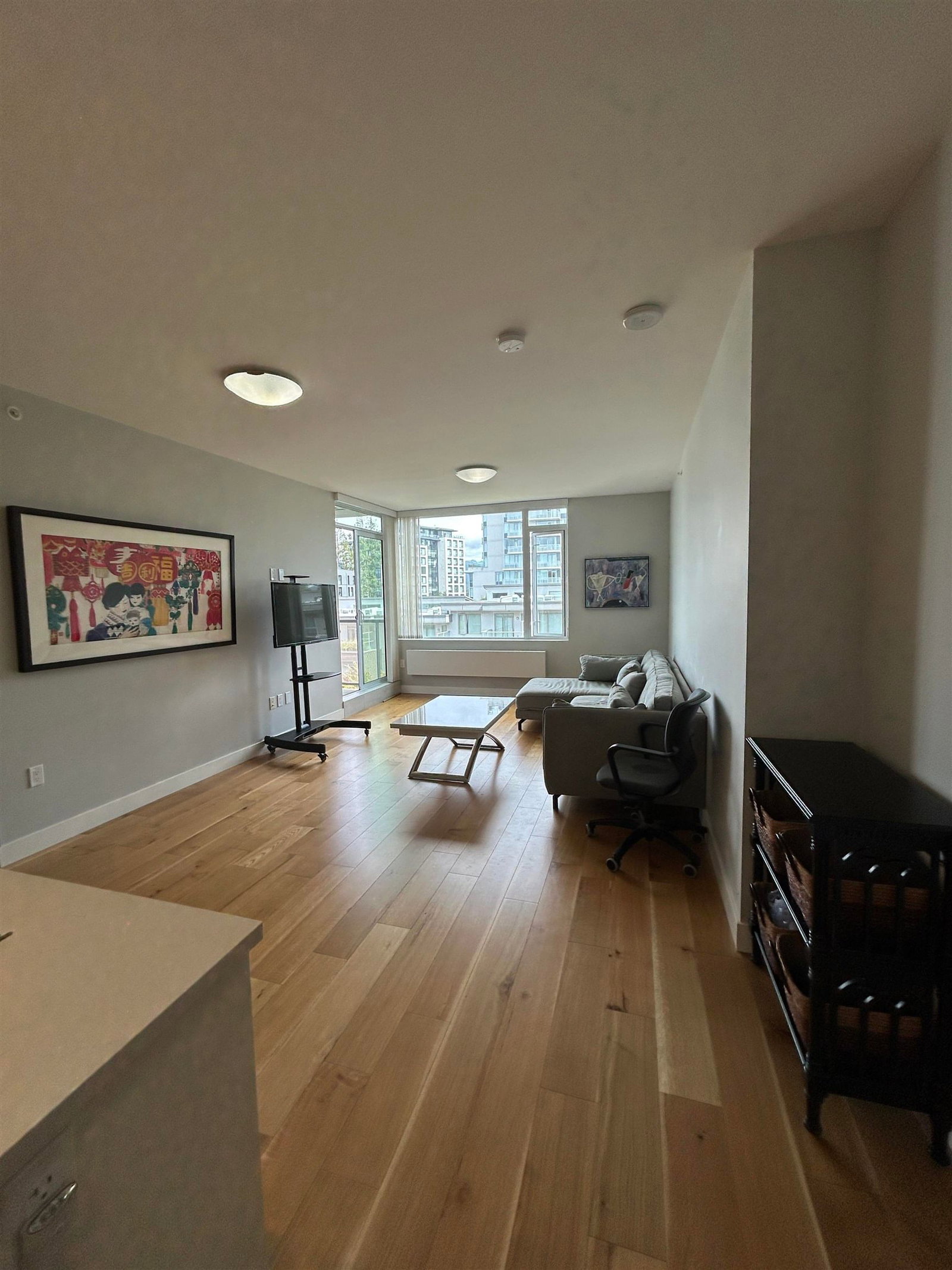 Listing Image 6