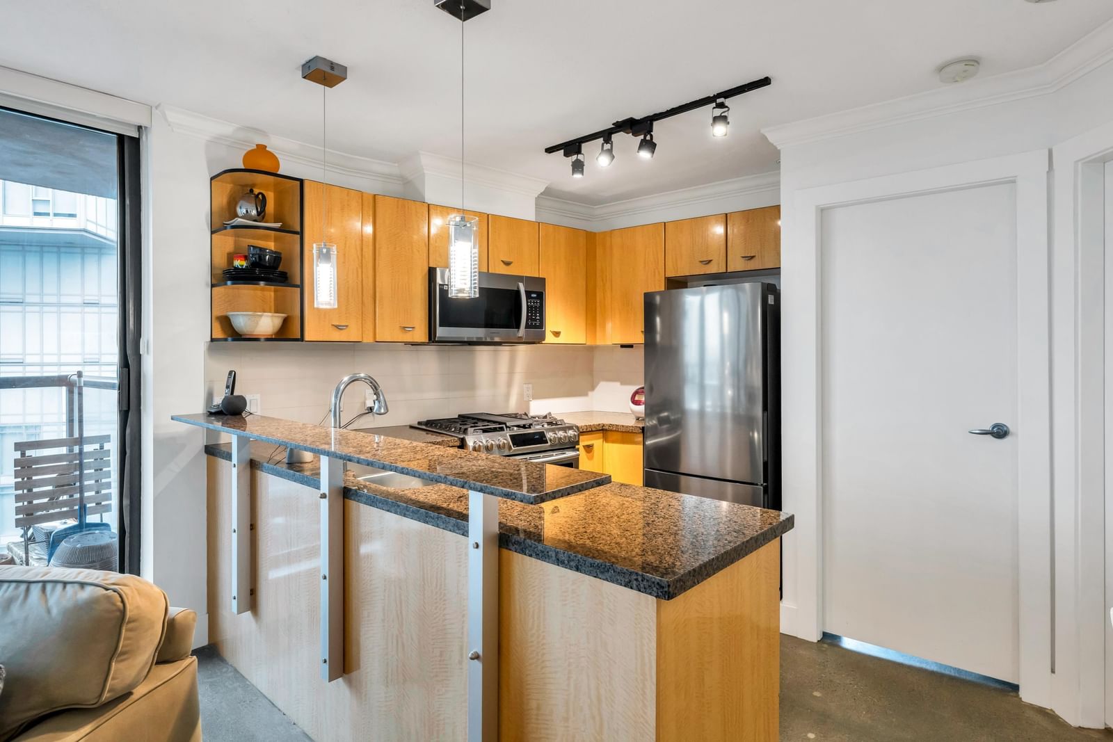 Listing Image 7