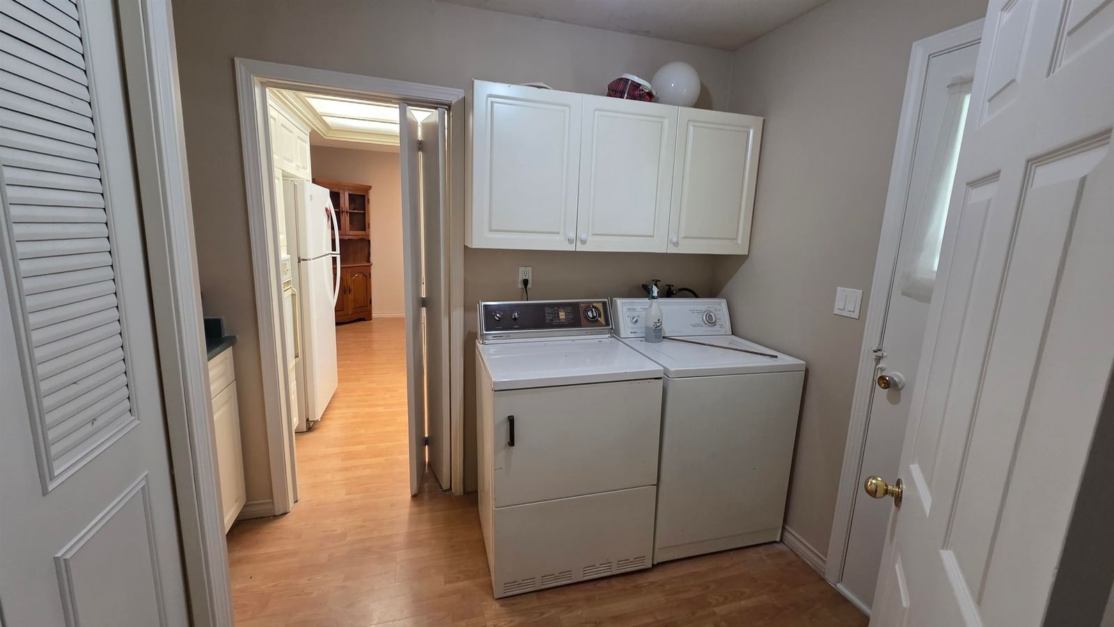 Listing Image 16