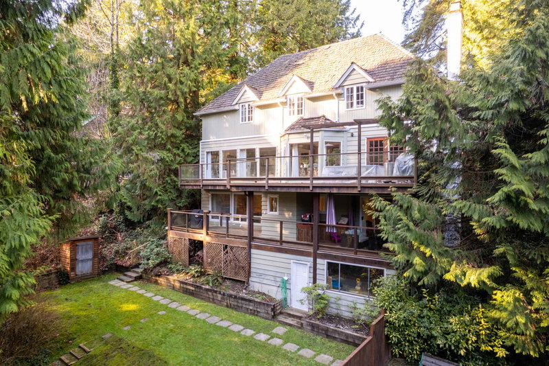 526 Newdale Place, West Vancouver, V7T 1W5 | Image 2