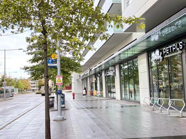 809 - 6320 No. 3 Road