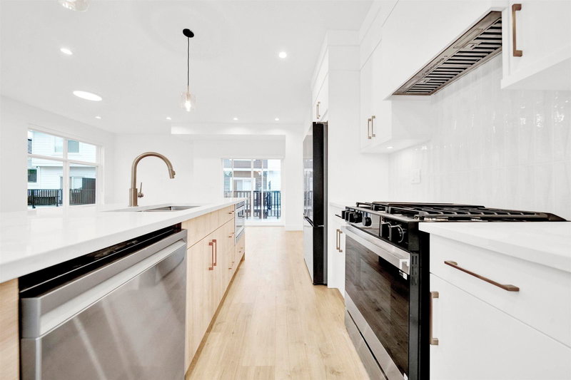 13 - 12770 105 Avenue, Surrey, V3V 0H2 | Image 3