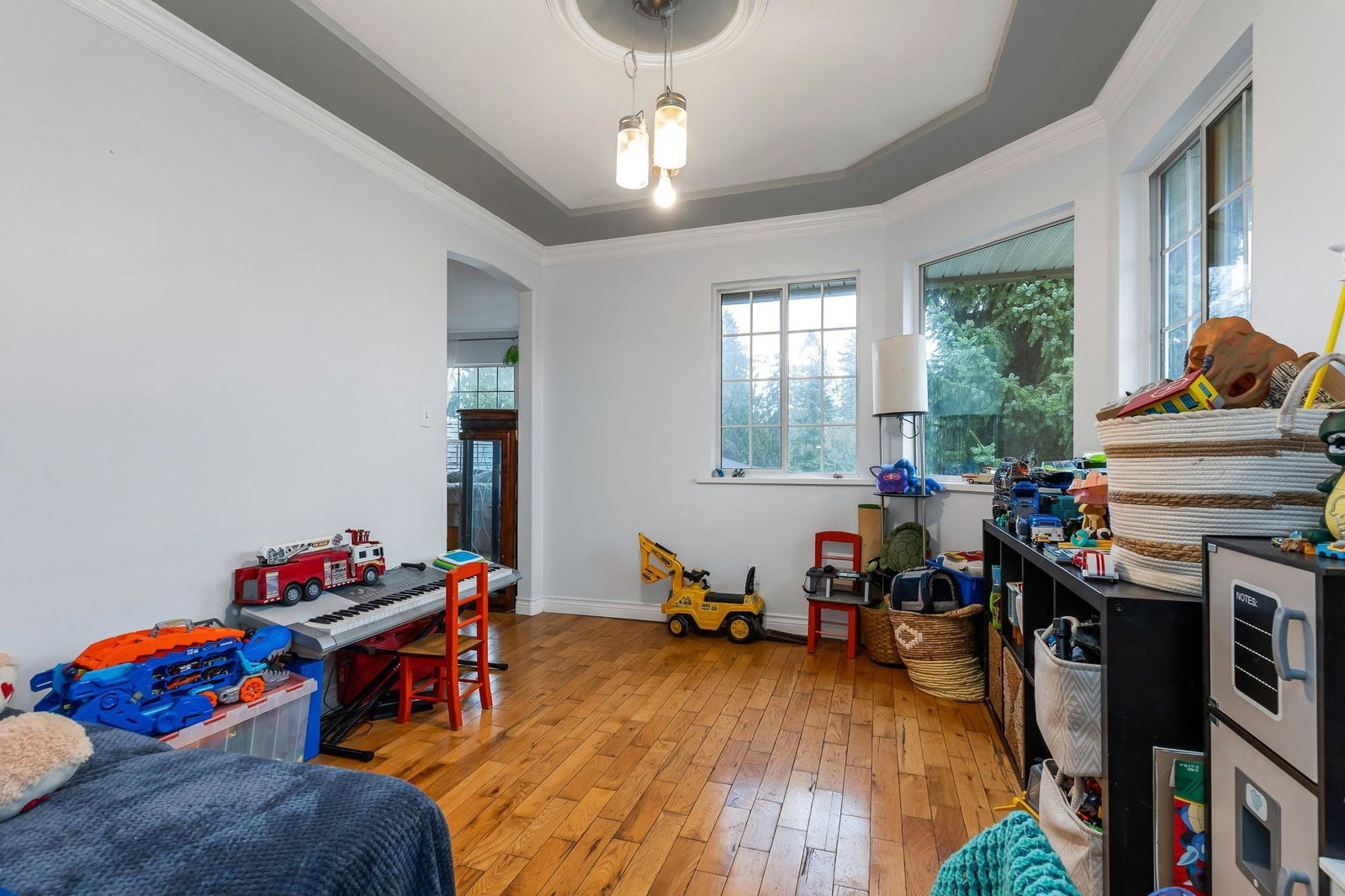 Listing Image 17