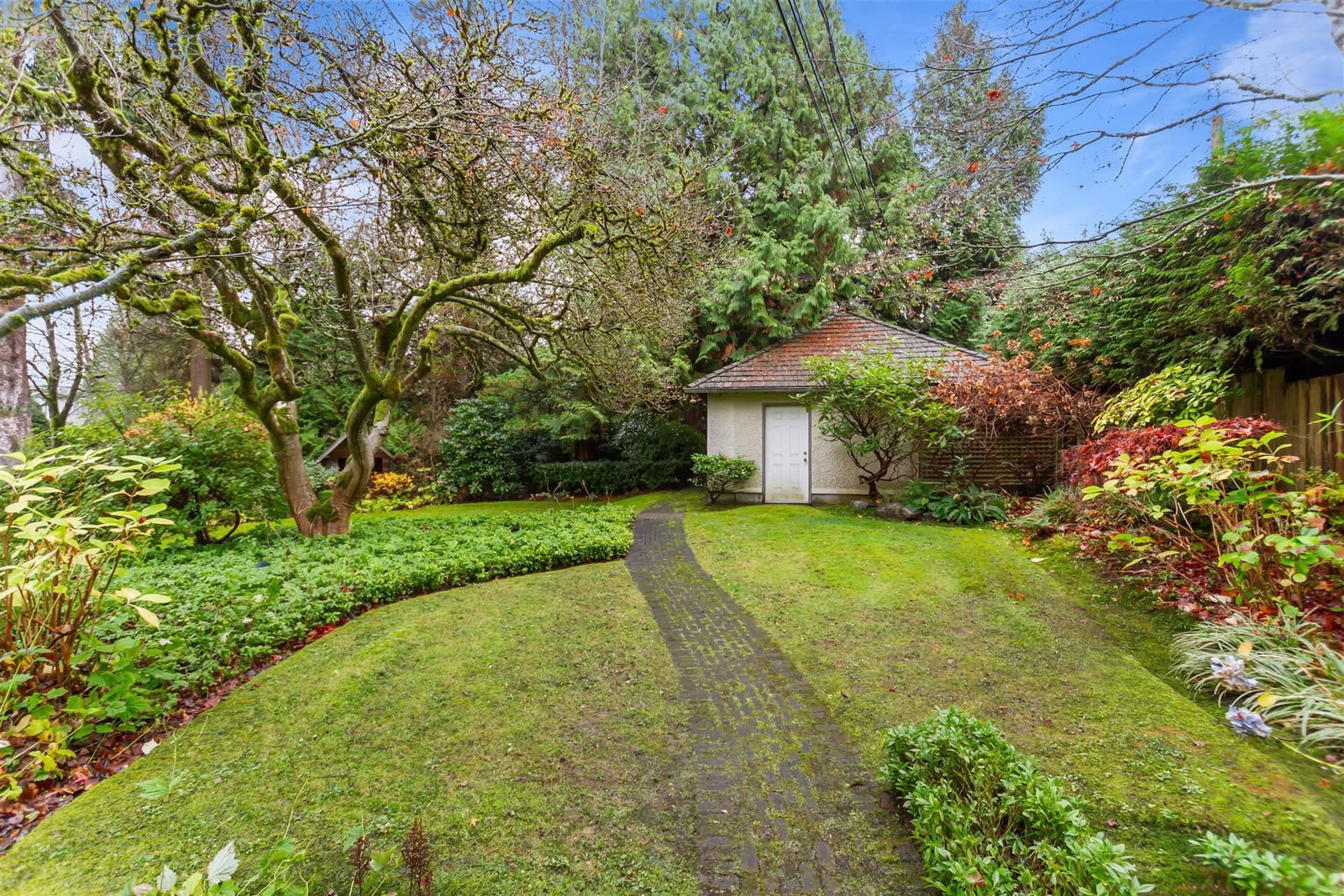 Listing Image 19